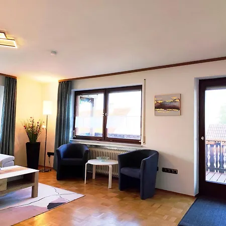Apartmán Grosszuegige Mit Balkon Und Aussenbereich Im Gaestehaus - Ehingen am Ries