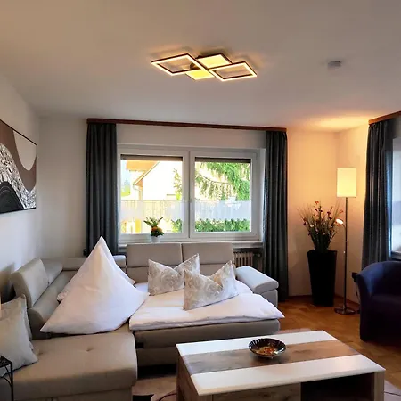 Grosszuegige Mit Balkon Und Aussenbereich Im Gaestehaus - * Ehingen am Ries