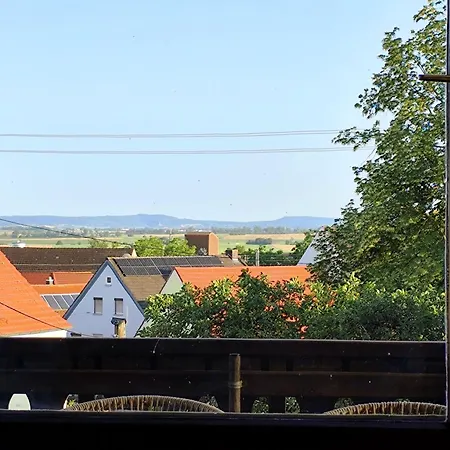 Grosszuegige Mit Balkon Und Aussenbereich Im Gaestehaus - Apartmán