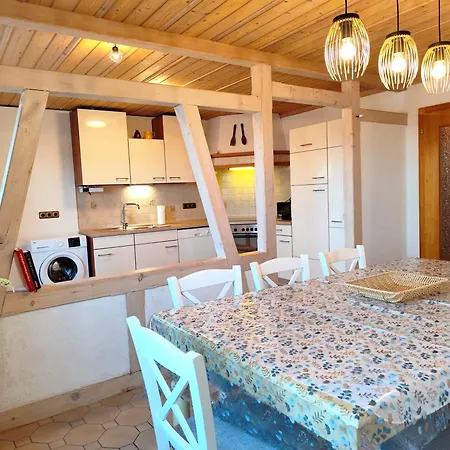 Grosszuegige Mit Balkon Und Aussenbereich Im Gaestehaus - Apartmán Ehingen am Ries