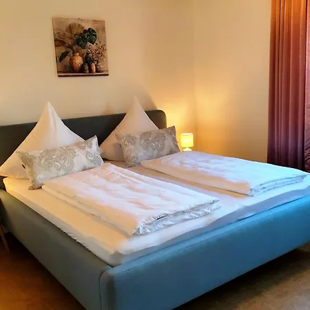 Grosszuegige Mit Balkon Und Aussenbereich Im Gaestehaus - Apartmán Ehingen am Ries
