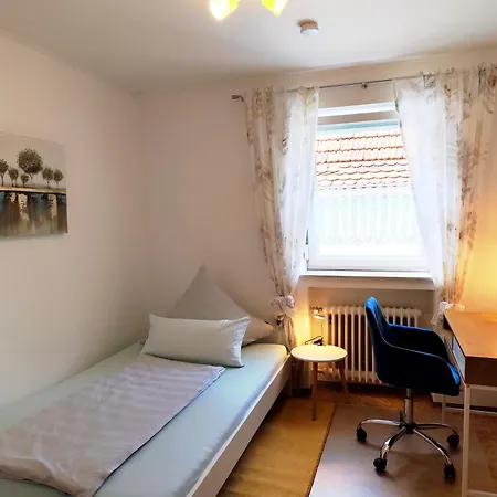 Apartmán Grosszuegige Mit Balkon Und Aussenbereich Im Gaestehaus - Ehingen am Ries