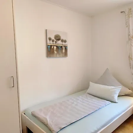 Großzügiges Mit Balkone Und Außenbereich Ehingen am Ries