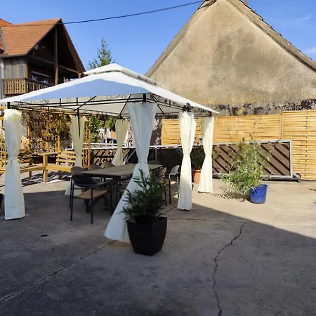 Großzügiges Mit Balkone Und Außenbereich Apartamento Ehingen am Ries